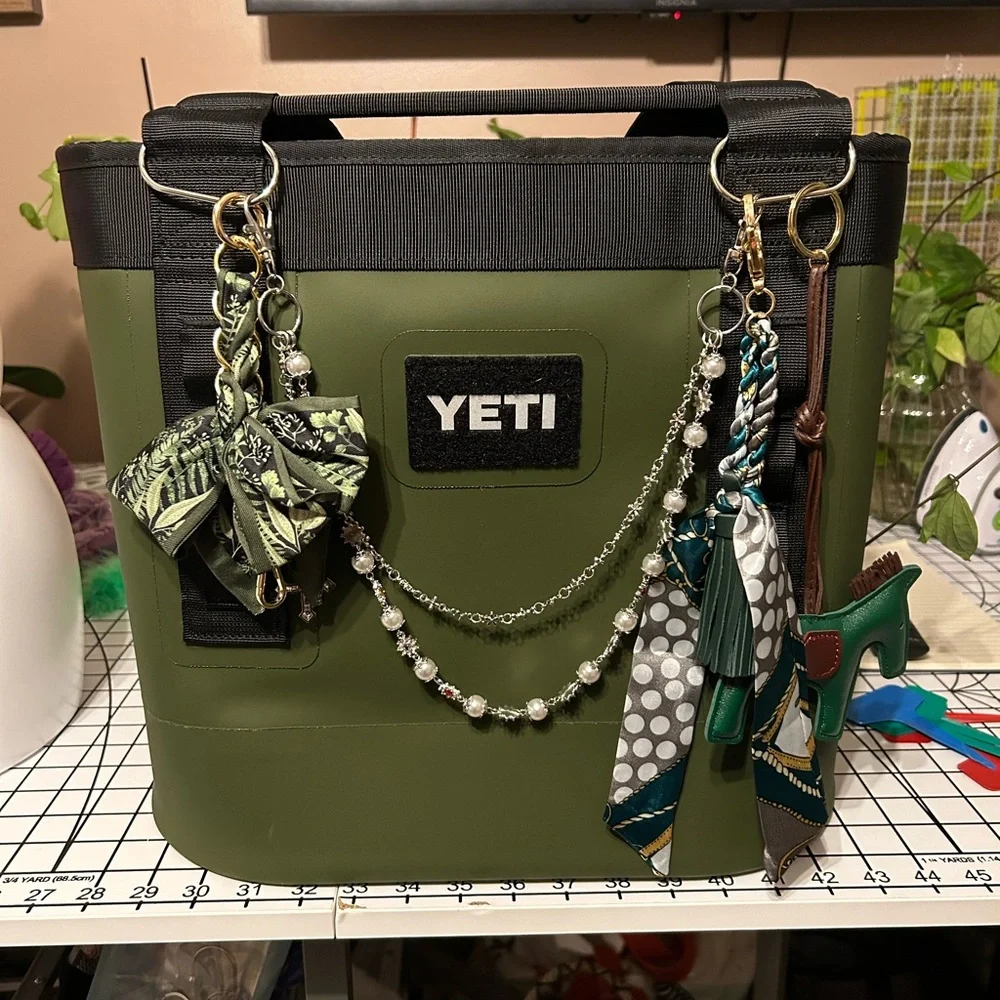 Yeti Olive and Black Tote Bag - Picture 1 of 3